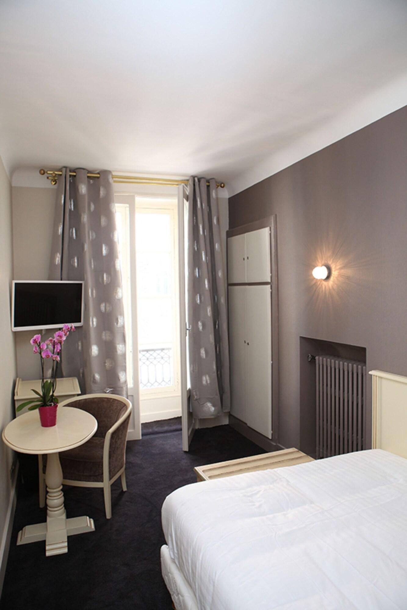 Hotel Le Roncevaux Pau Luaran gambar