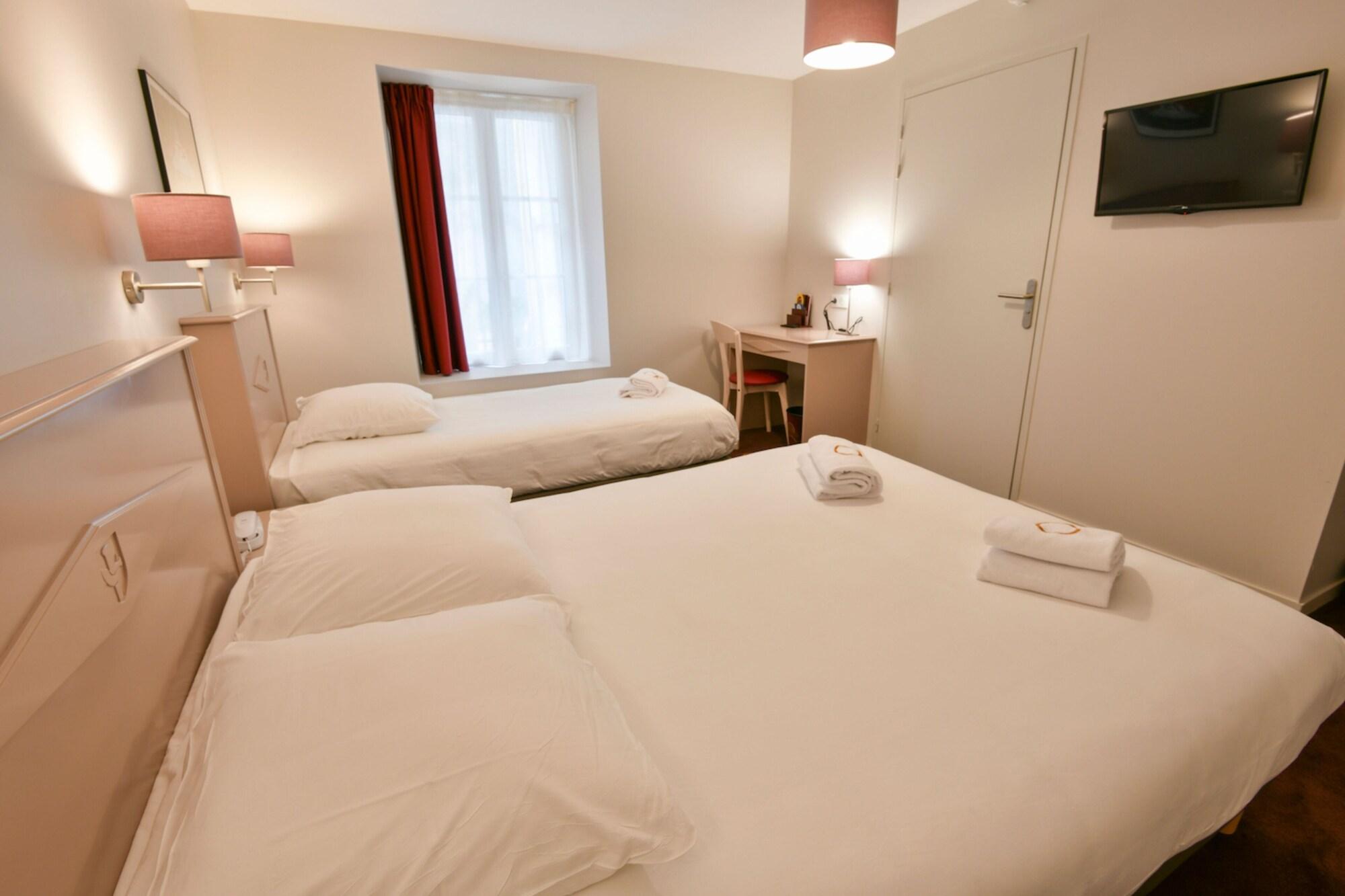 Hotel Le Roncevaux Pau Luaran gambar