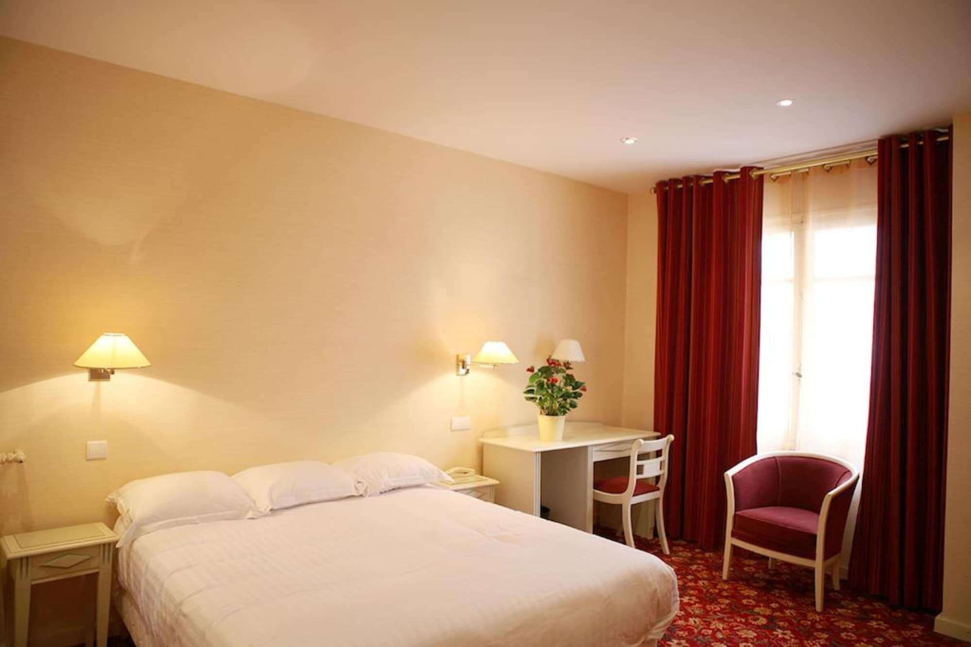 Hotel Le Roncevaux Pau Luaran gambar